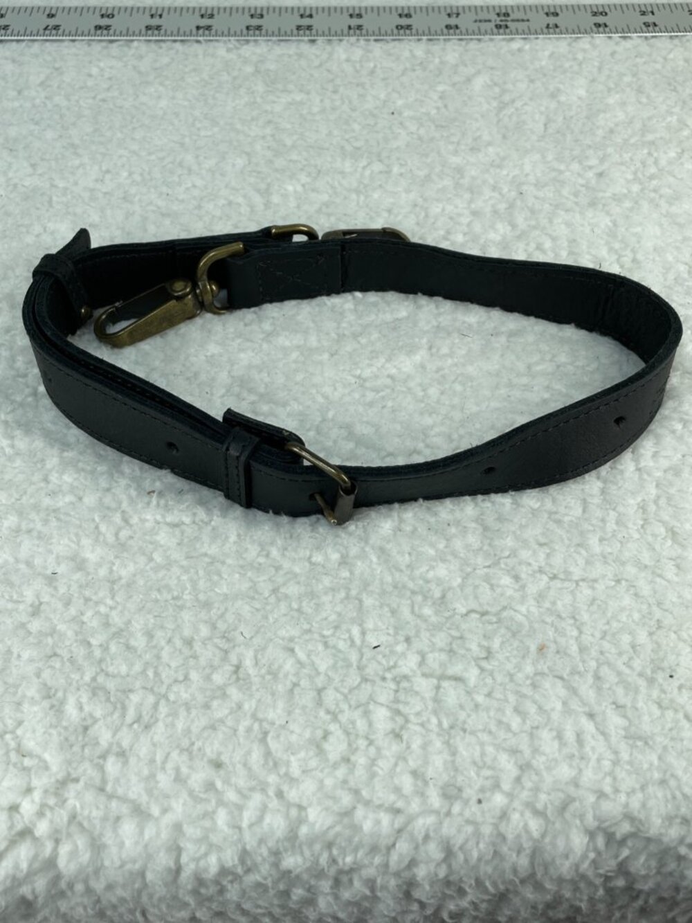Nena & Co Handmade Black Leather 25" Shoulder Strap With Storage Bag NEW